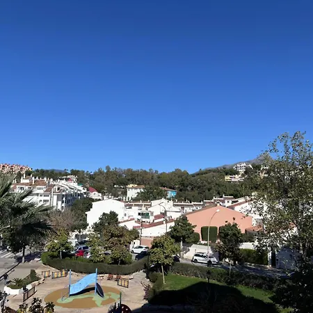 Apartament The White Pearl