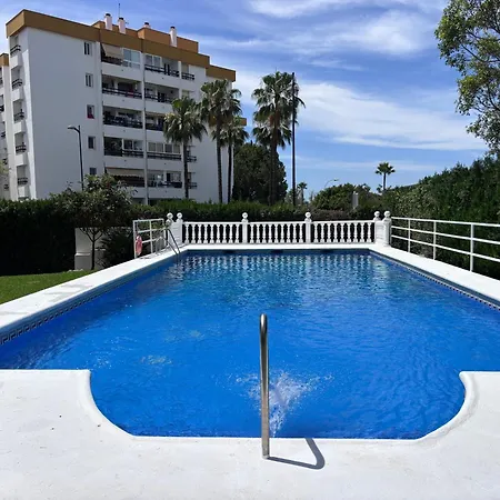 The White Pearl Apartment