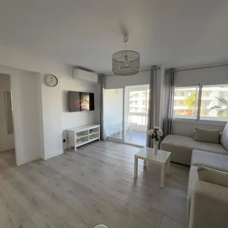 The White Pearl Apartment *