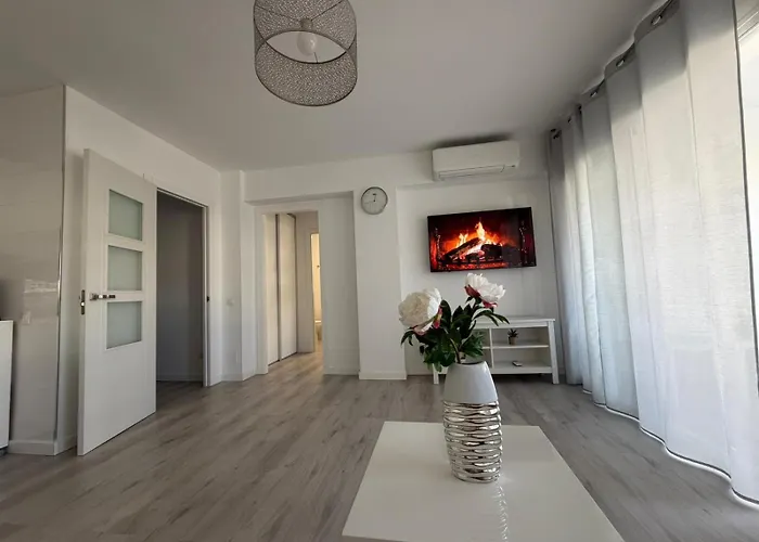 The White Pearl Apartment *
